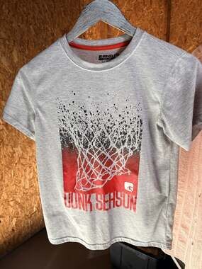 AND1 Shirt Boys 10-12 Gray Dunk Season Basketball Graphic Tee Tagless Jersey